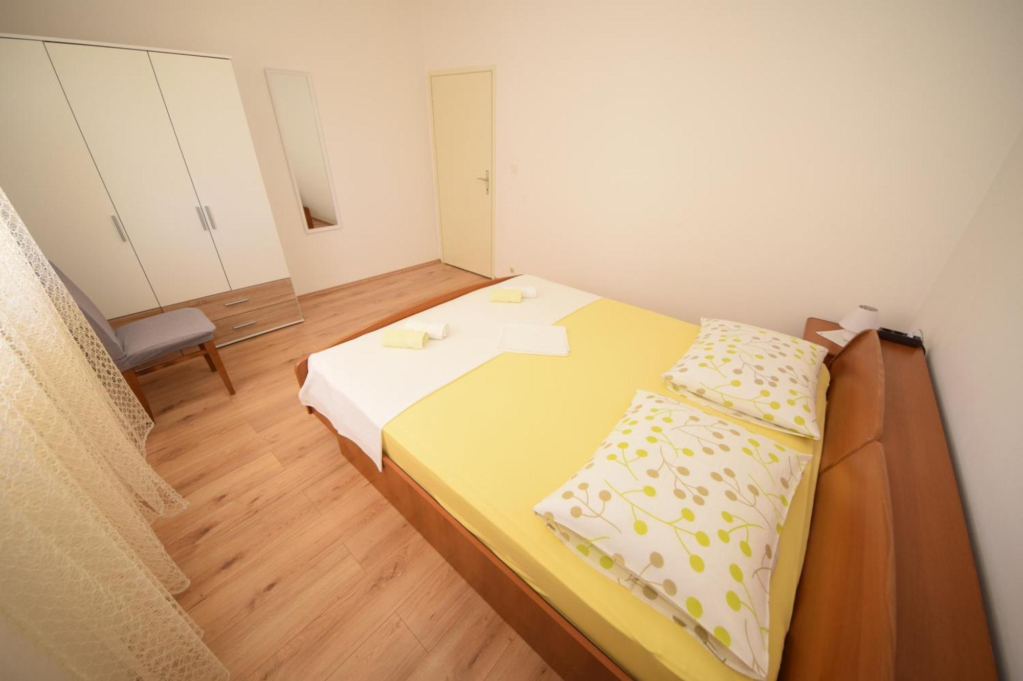 Apartments Jakov 奥瑞比克 外观 照片